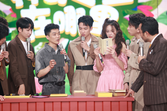 实验室青年博士后做客湖南卫视《天天向上》栏目